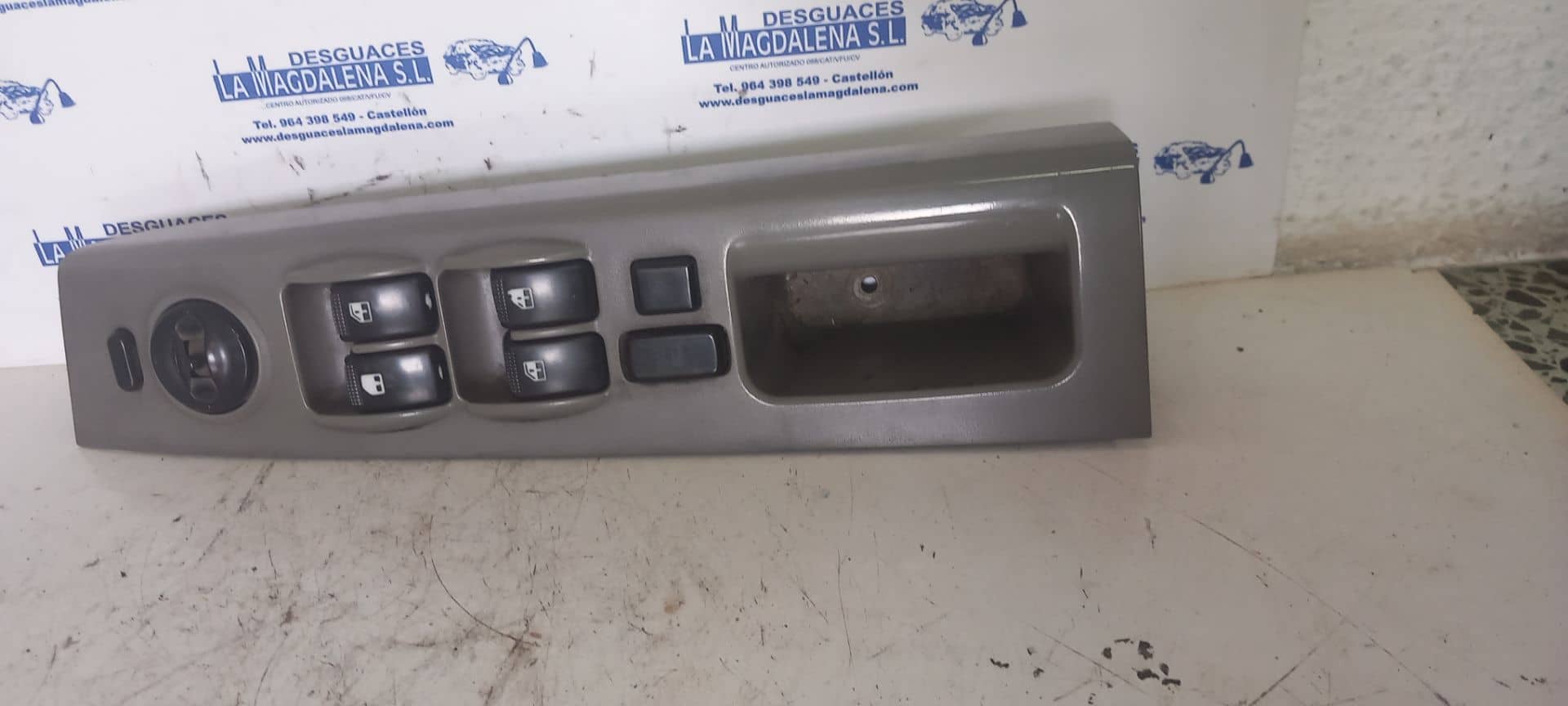 MANDO ELEVALUNAS DELANTERO IZQUIERDO