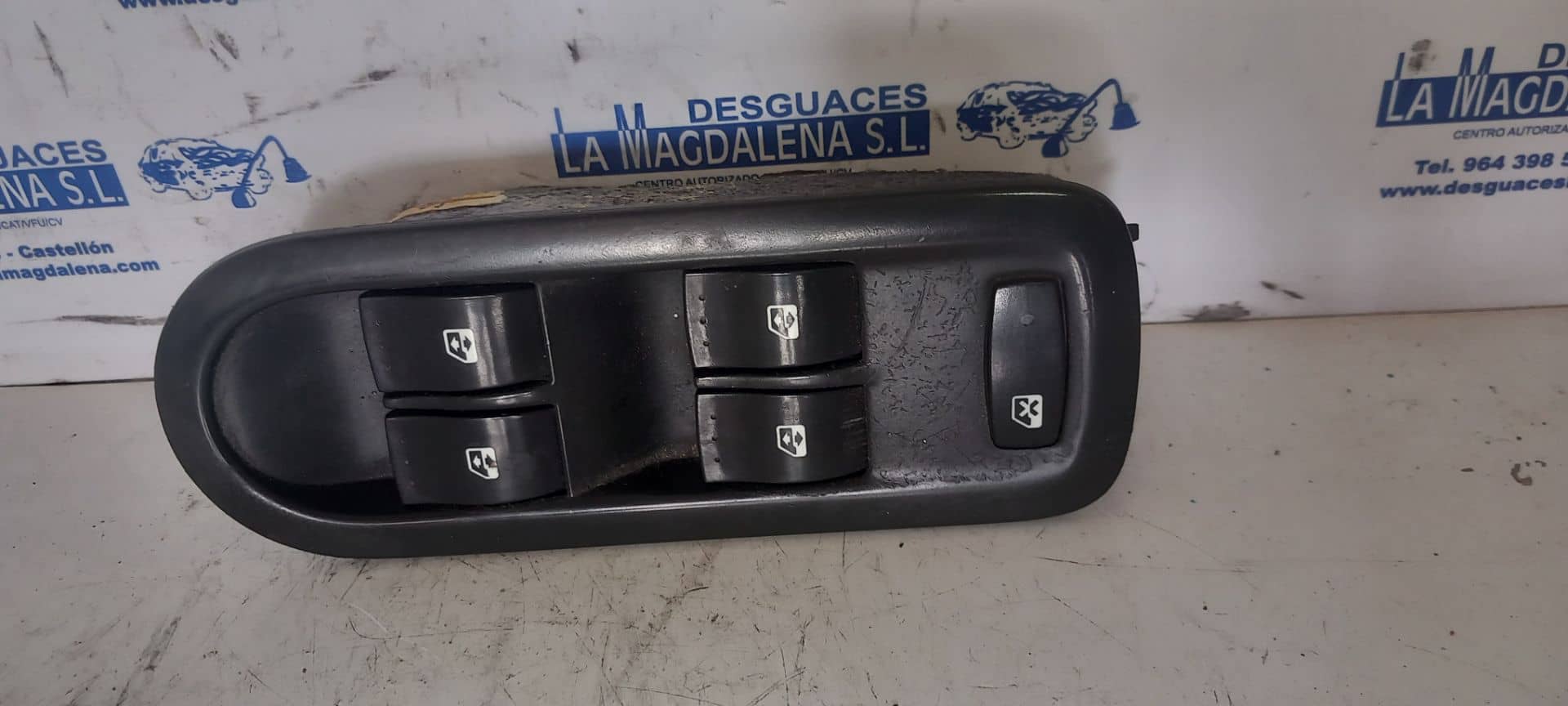 MANDO ELEVALUNAS DELANTERO IZQUIERDO