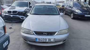 Opel Vectra B Berlina
