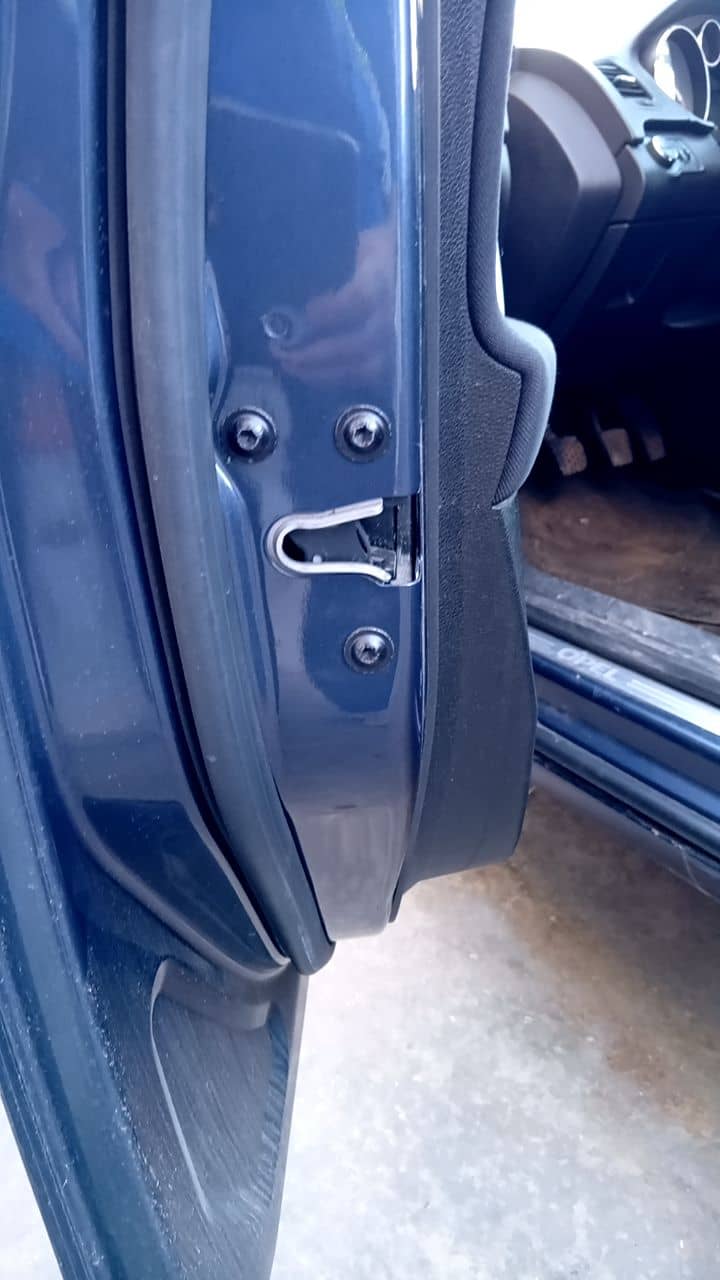CERRADURA PUERTA DELANTERA IZQUIERDA