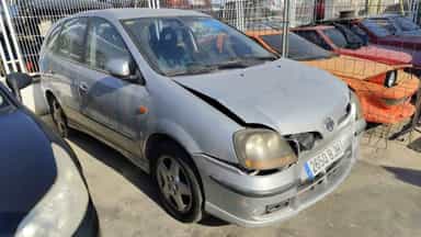Nissan Almera Tino (V10M)