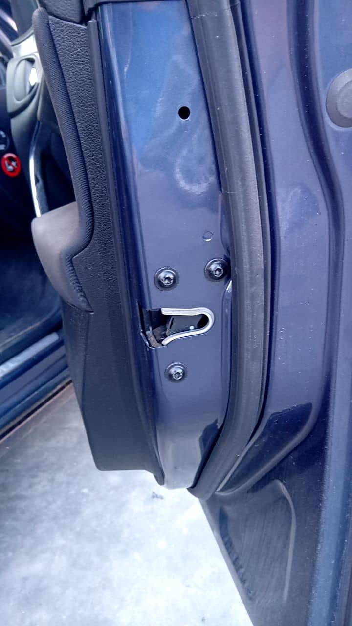 CERRADURA PUERTA DELANTERA DERECHA