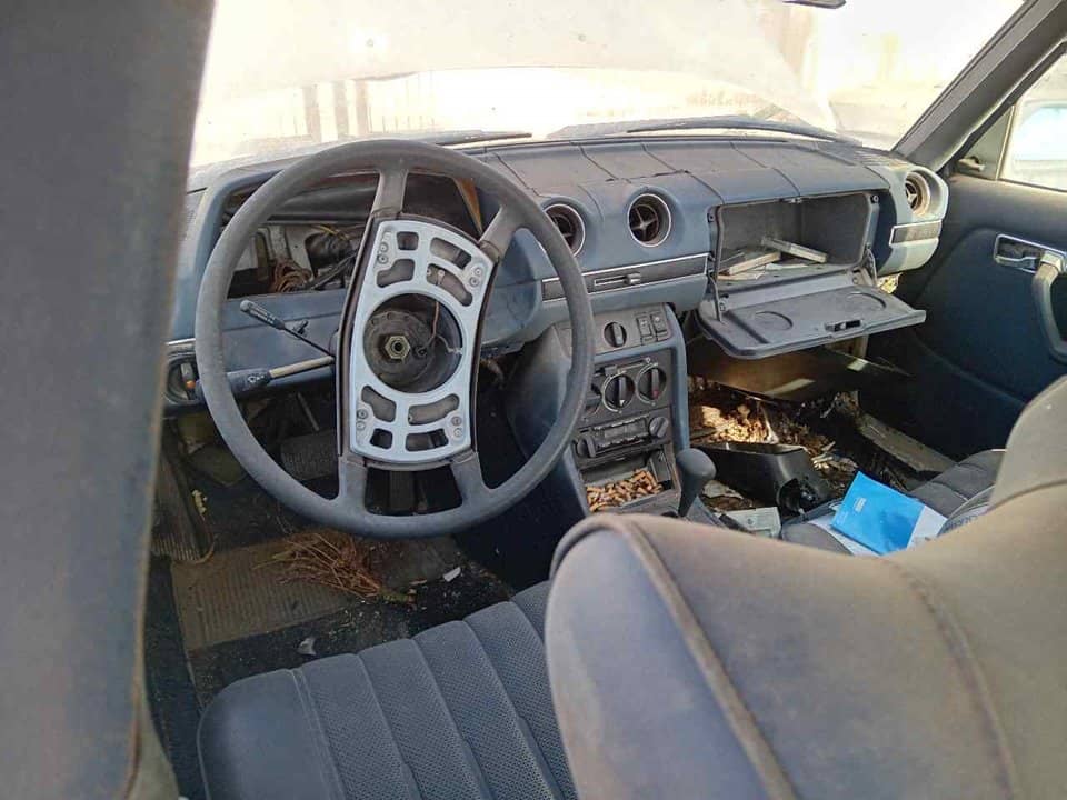 Mercedes-Benz 123 (BM 123)(01.1976->)