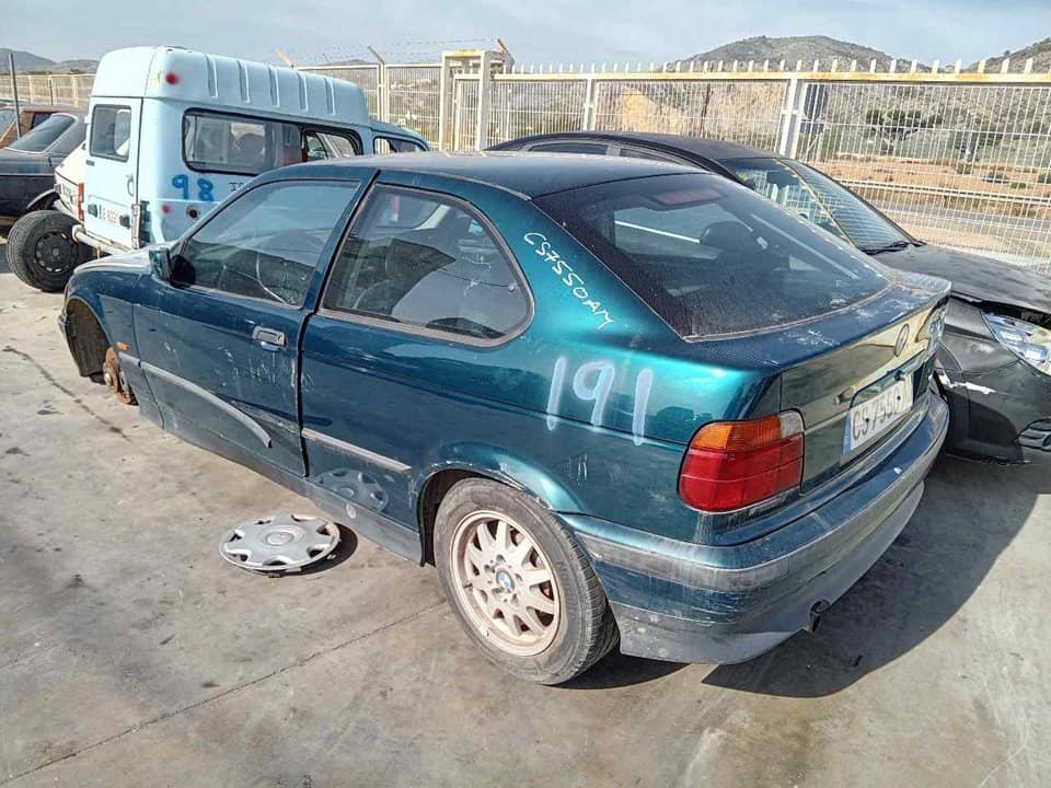 BMW 3 Berlina (E36)(1990->)