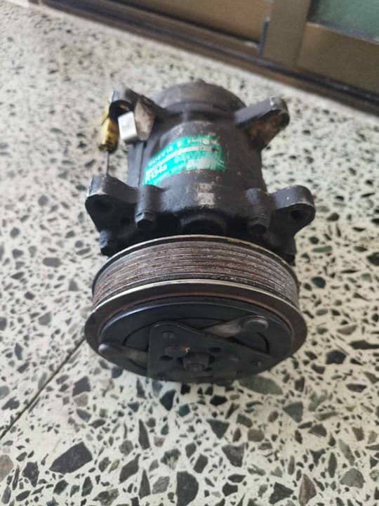 COMPRESOR AIRE ACONDICIONADO