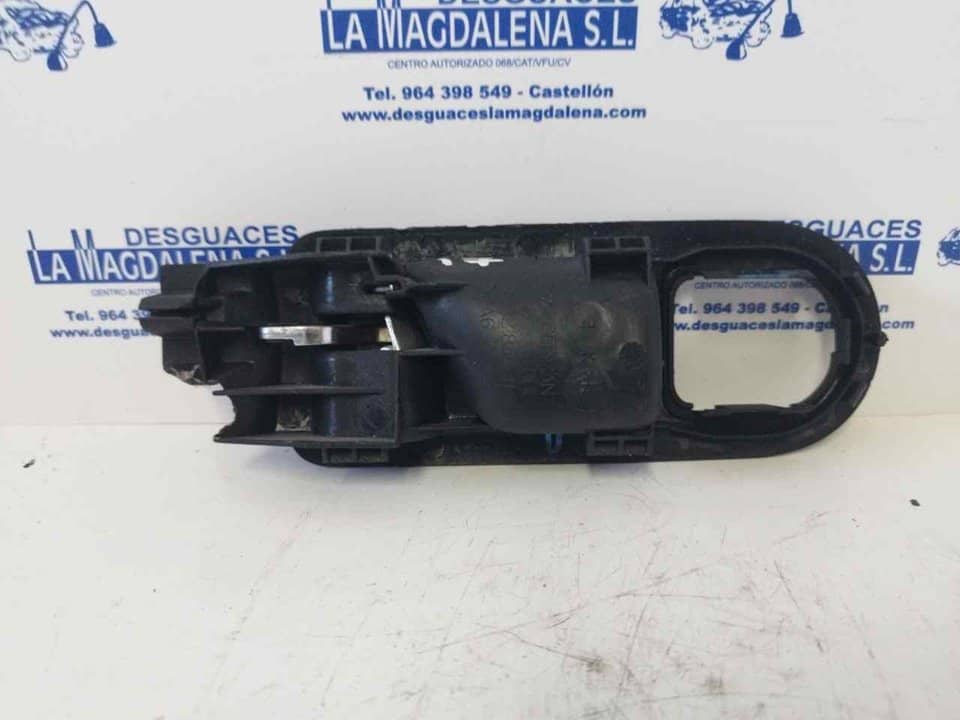 MANETA INTERIOR DELANTERA DERECHA