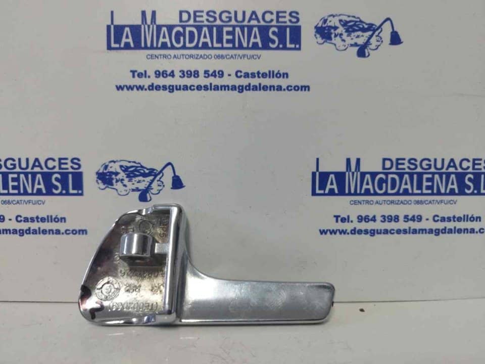 MANETA INTERIOR DELANTERA DERECHA