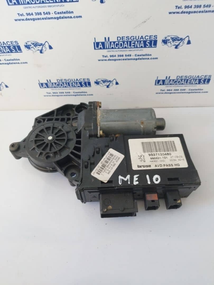 MOTOR ELEVALUNAS DELANTERO DERECHO