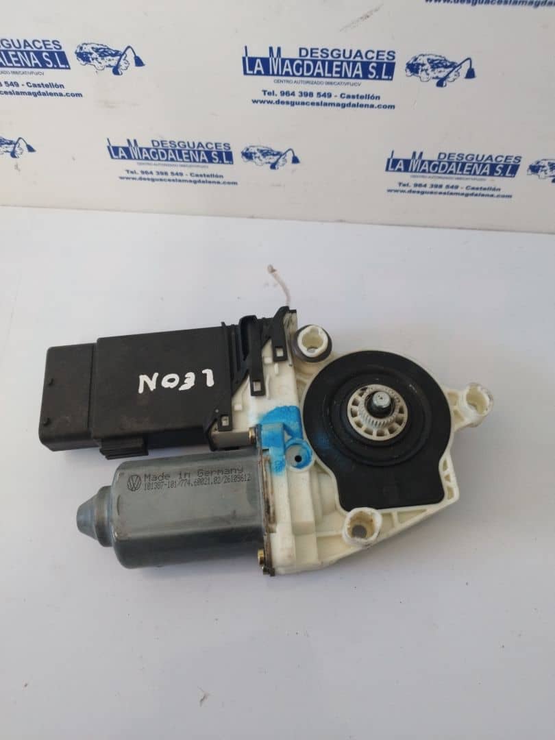 MOTOR ELEVALUNAS DELANTERO IZQUIERDO