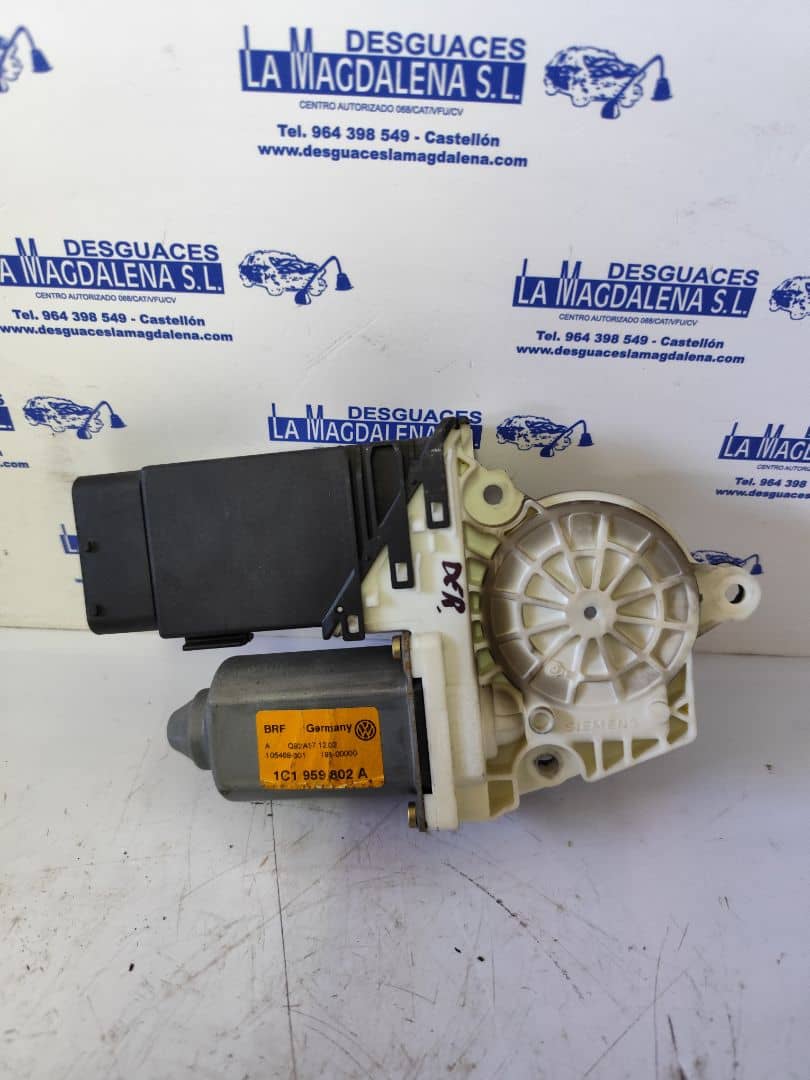 MOTOR ELEVALUNAS DELANTERO DERECHO