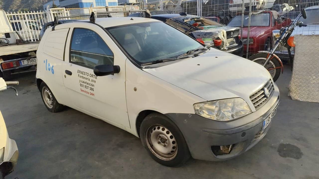 Fiat II Punto (188) Berlina (2003->)