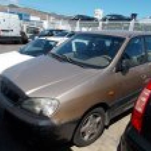 Kia Carens 1