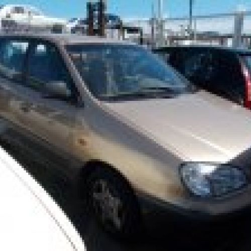Kia Carens 1